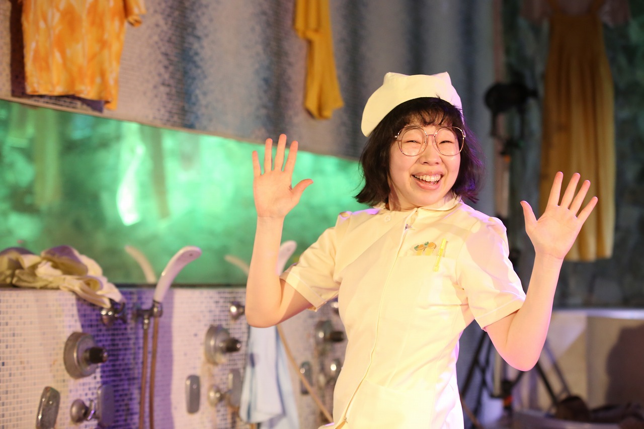 　　　写真： 中島花子