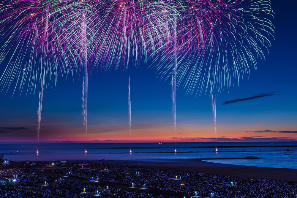 海と花火をたっぷりと堪能できる花火大会 ぎおん柏崎まつり海の大花火大会 の魅力にせまる Spice エンタメ特化型情報メディア スパイス