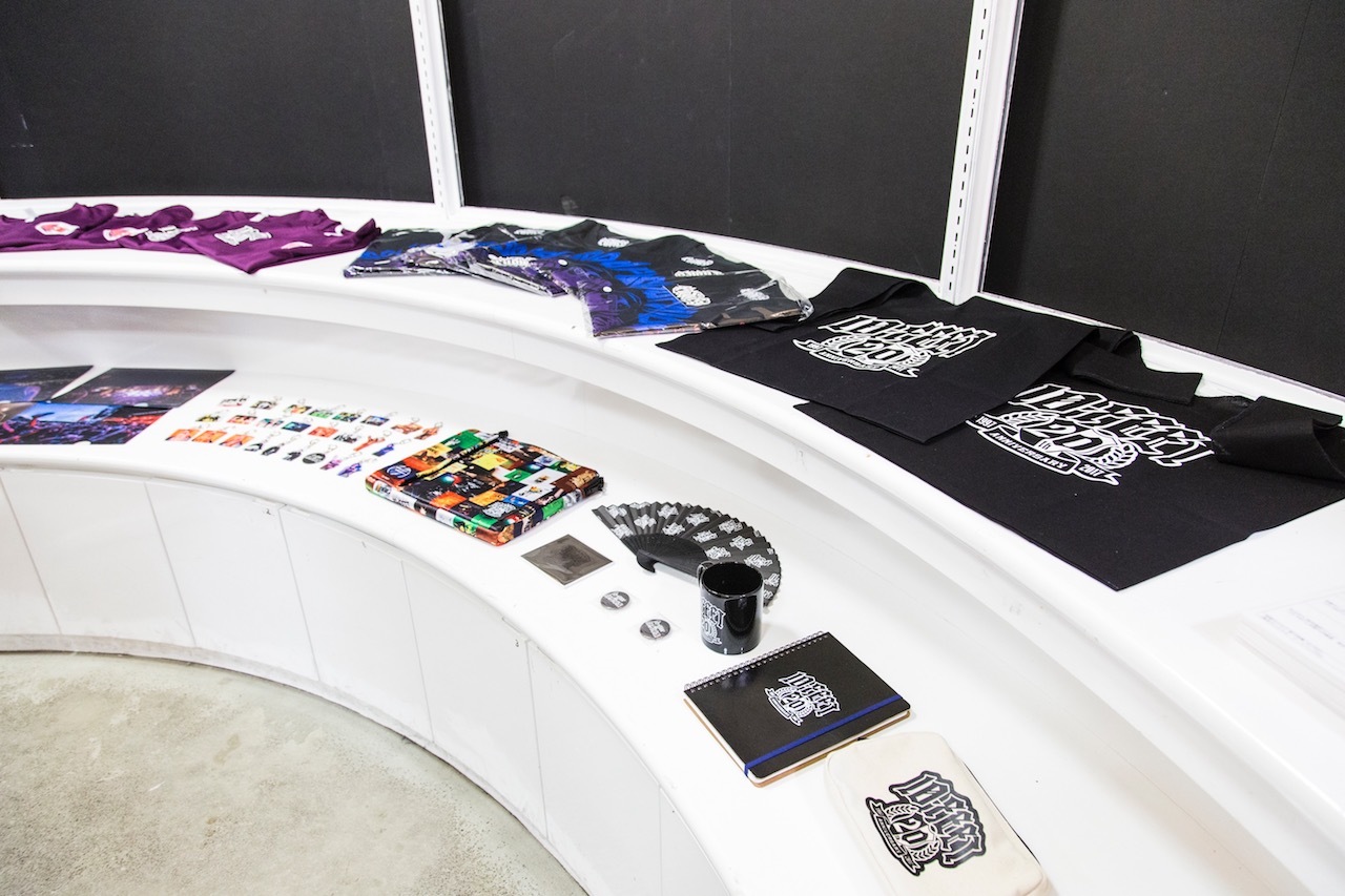 会場限定販売のTシャツやグッズ