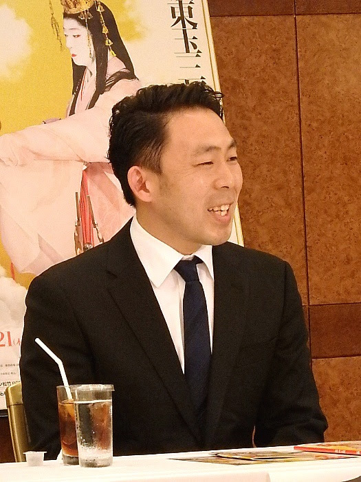 石塚充
