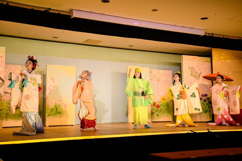（左から）冬姫、三月鼠、帽子屋永休、夏姫、春姫