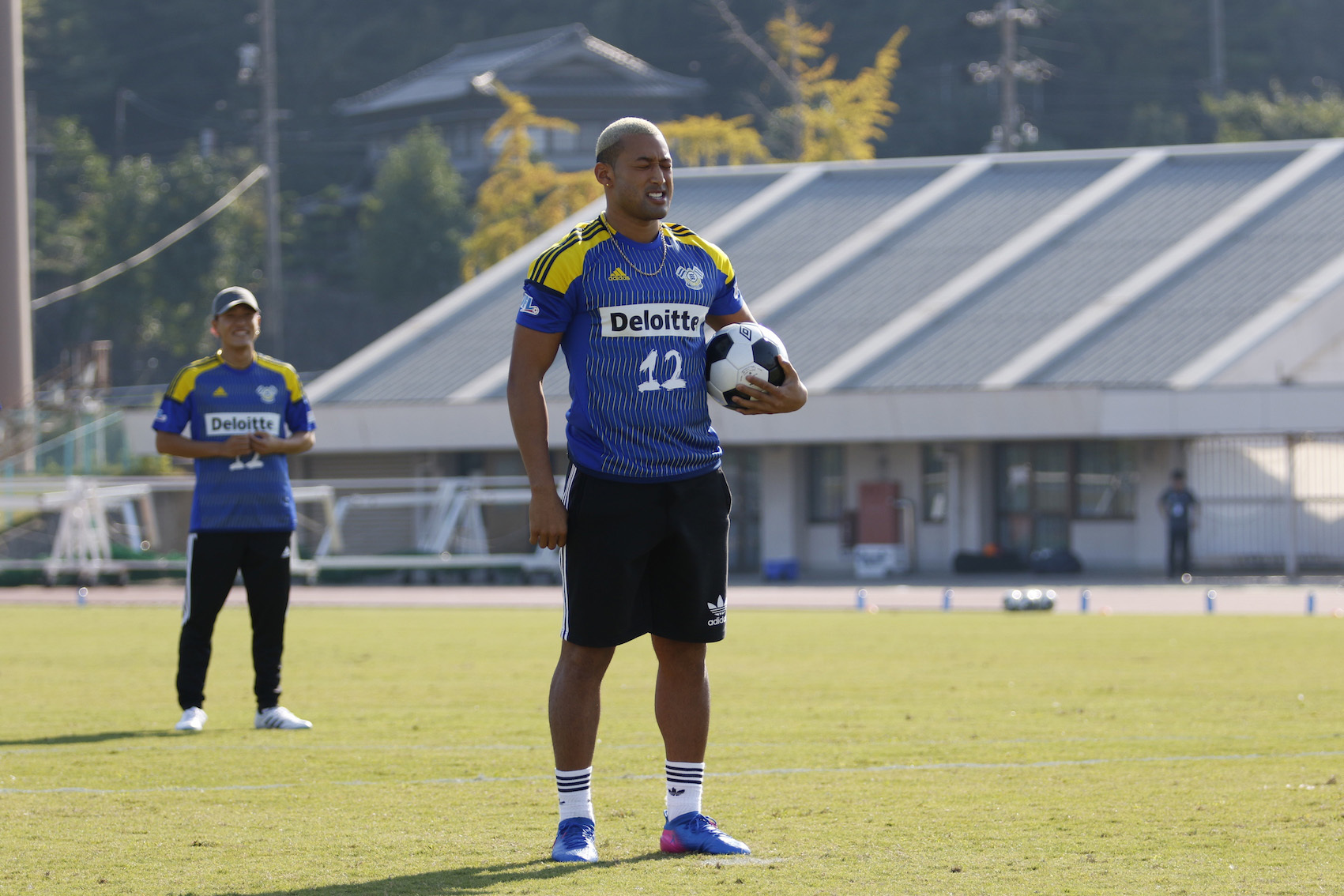 白濱亜嵐、関口メンディー、中務裕太、片寄涼太＠「FC今治vs東京武蔵野シティFC戦」