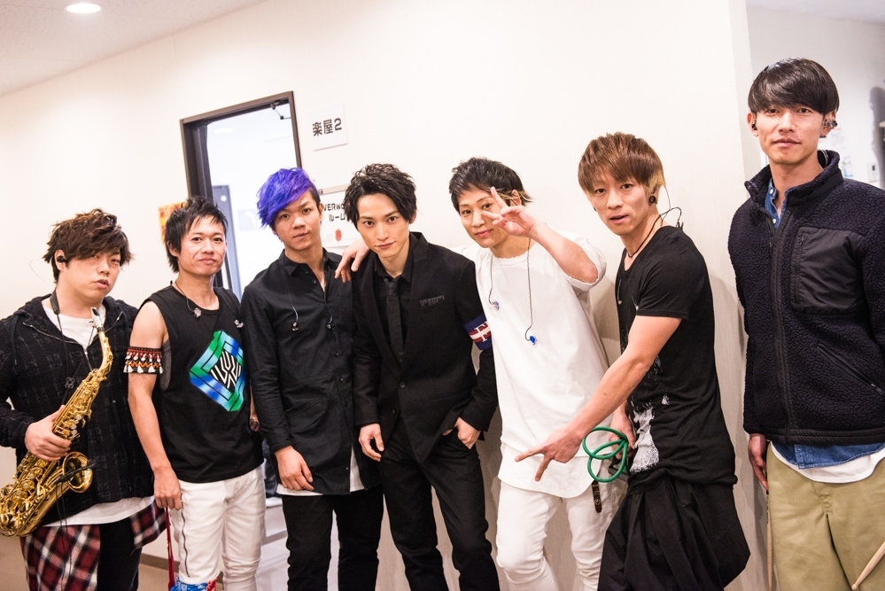 SKY-HI / UVERworld