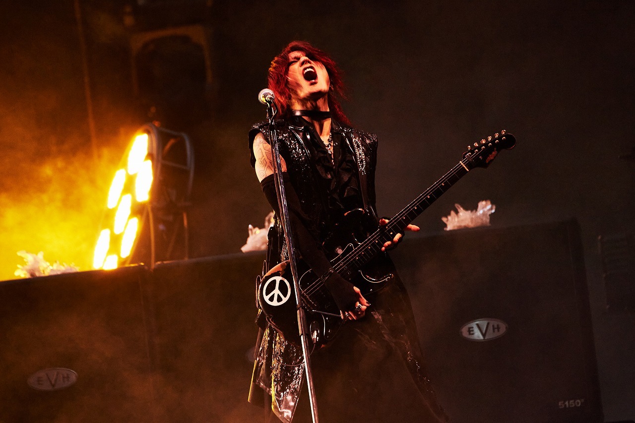 SUGIZO