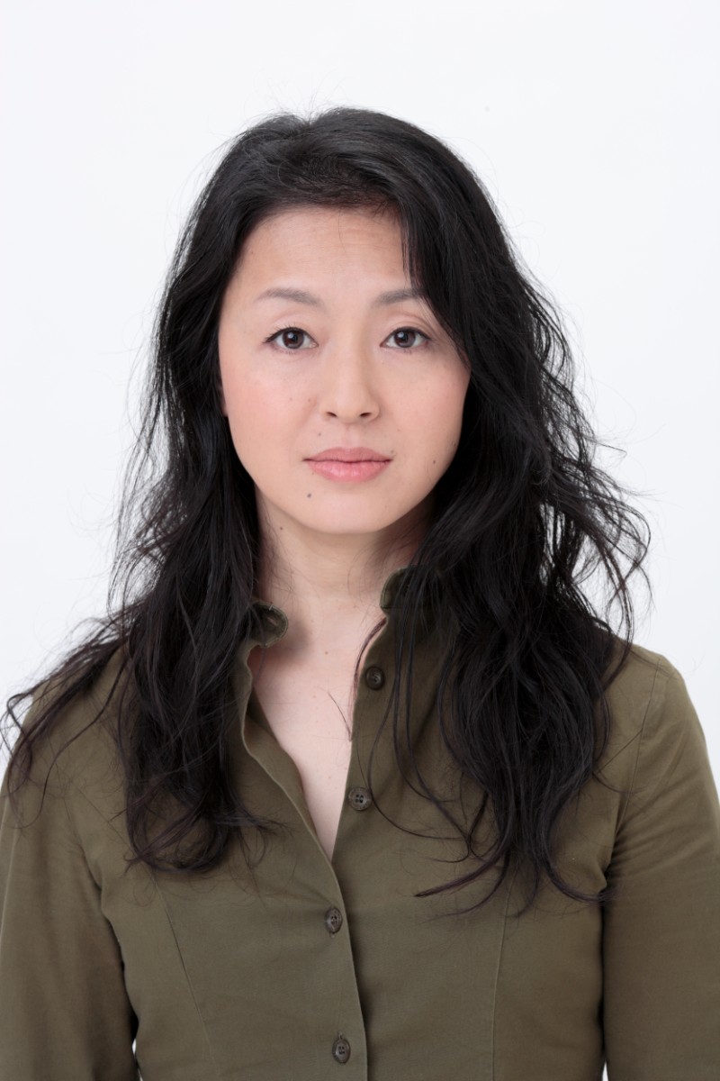 築山万有美　