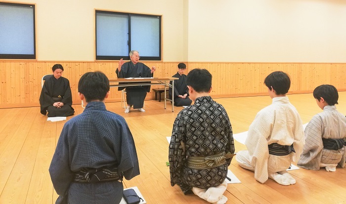 「こども歌舞伎スクール寺子屋」片岡秀太郎講義風景