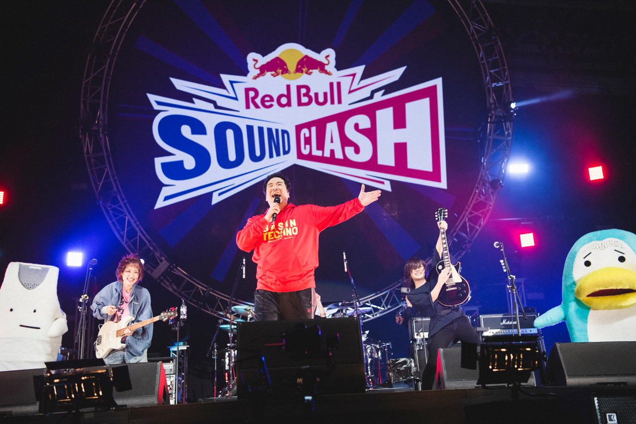 『Red Bull SoundClash 2022』 ヤバイTシャツ屋さん VS 岡崎体育