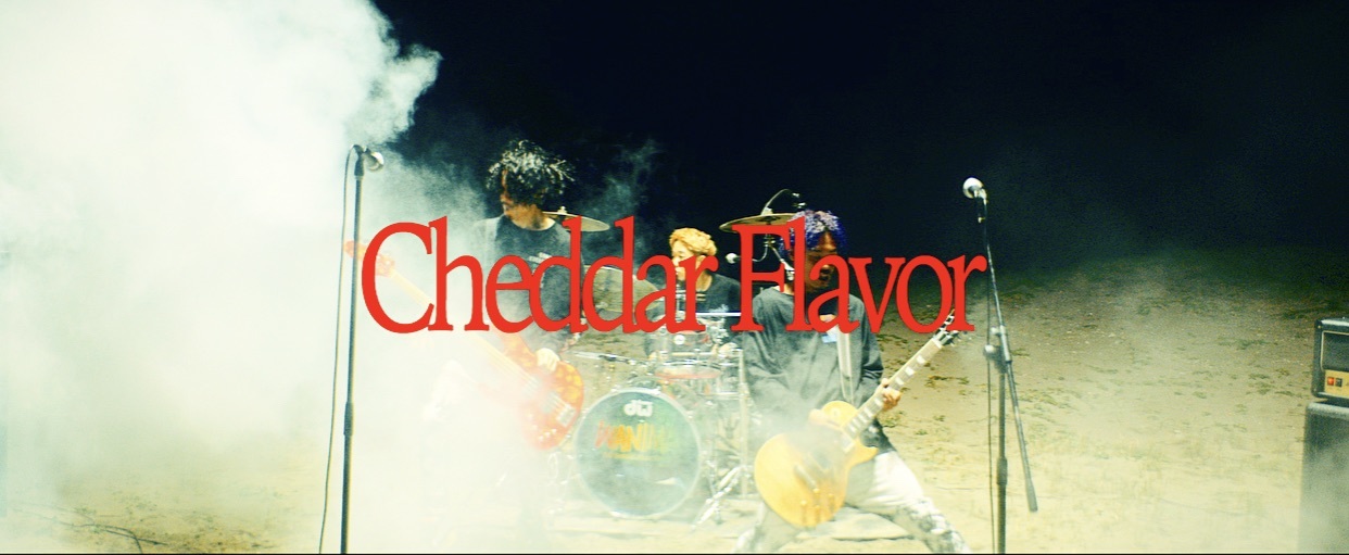 「Cheddar Flavor」タイトルシーンより