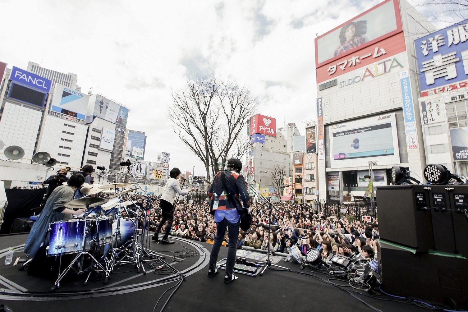 flumpool　『EGG』リリース記念サプライズライヴ 撮影＝上飯坂一