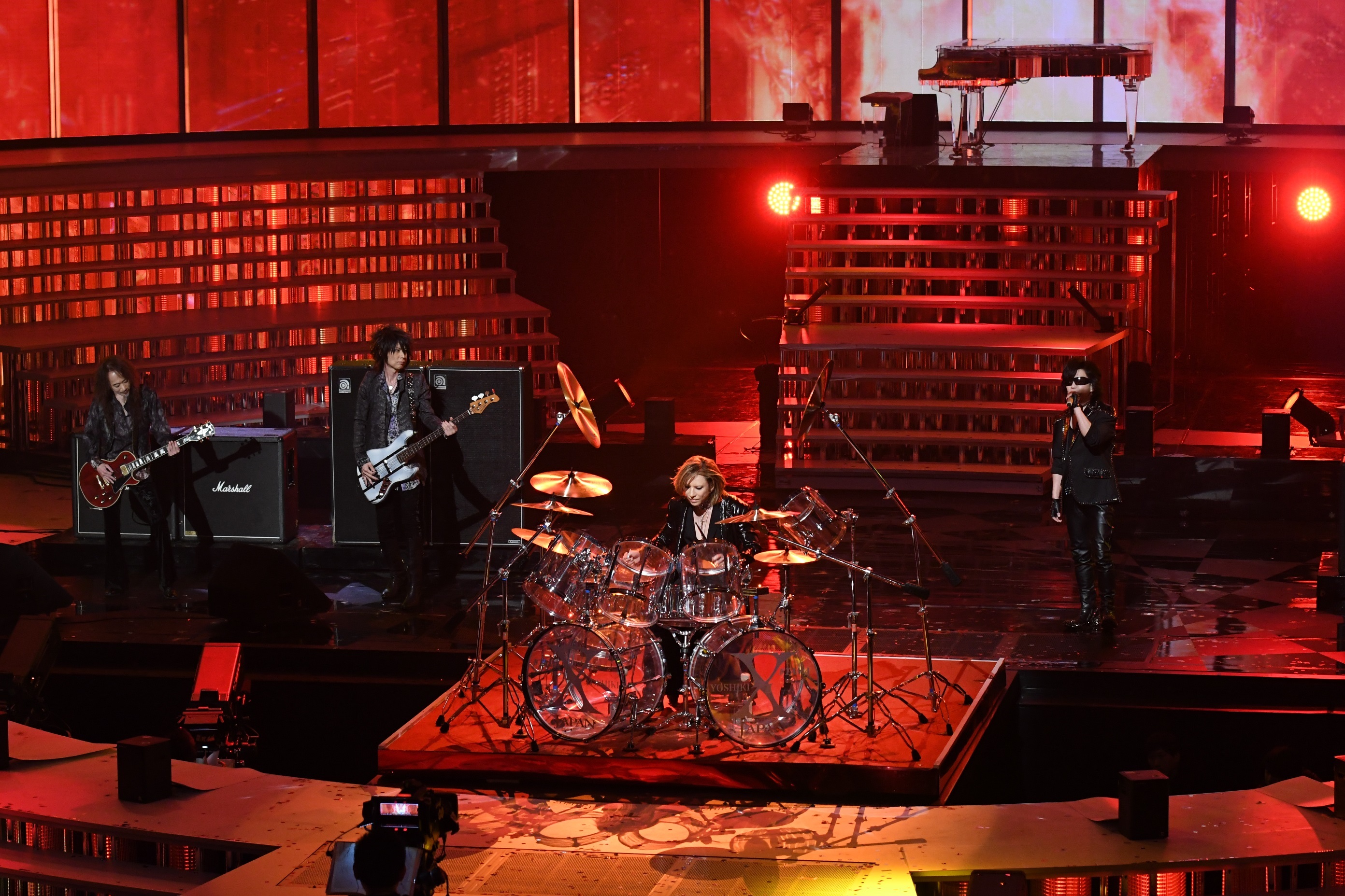 Yoshiki 紅白のステージで奇跡の復活 紅 ドラムサプライズ披露で日本中が興奮 Spice エンタメ特化型情報メディア スパイス