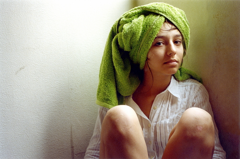 《Zelie from Paris, France. 2008.8.5.》「極東ホテル」シリーズより、 2008 年 (C)Kazuhiko WASHIO
