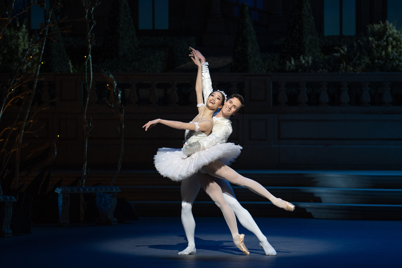 William Bracewell  (The Prince) Fumi Kaneko (Cinderella) Cinderella, The Royal Ballet  (c) 2023 ROH. Photographed by Andrej Uspenski