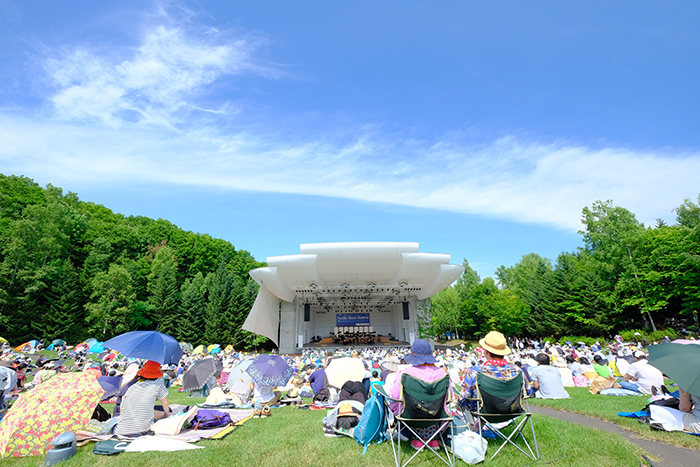Pmf18が7月7日より札幌で開幕 自然の中でオーケストラを楽しめる人気の ピクニックコンサート チケットを読者プレゼント Spice エンタメ特化型情報メディア スパイス