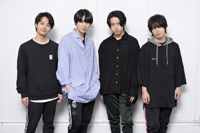 左から　大見洋太、西銘駿、SHIN、輝山立