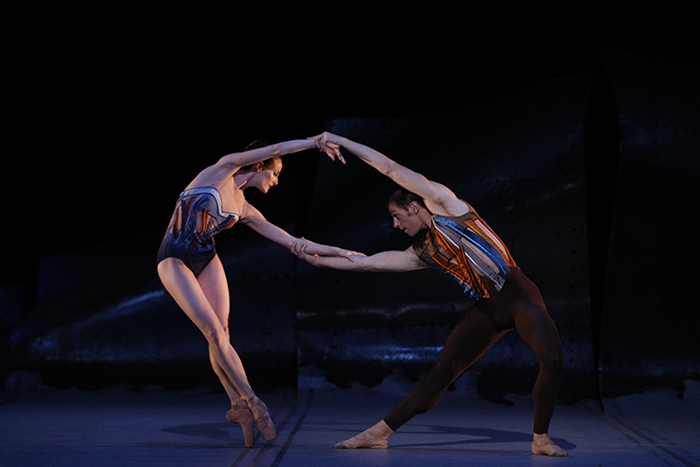 DGV（Amber Scott and Ty King-Wall, The Australian Ballet） Photography Jeff Busby