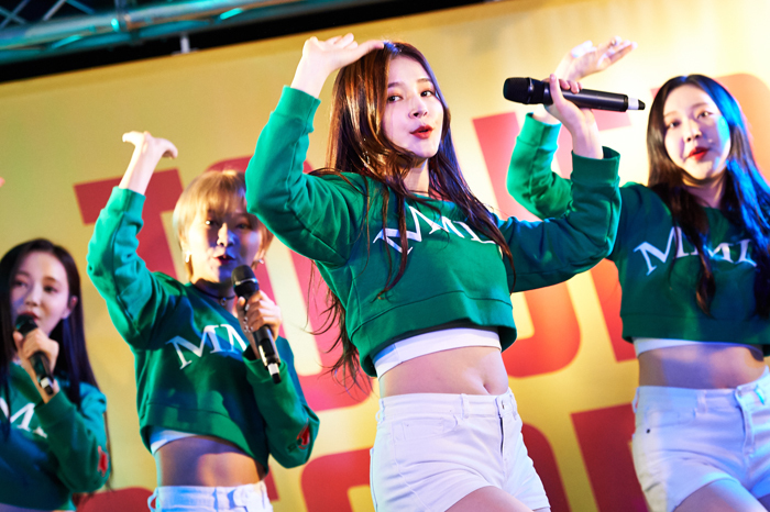 MOMOLAND　ナンシー（写真撮影：上溝恭香） 