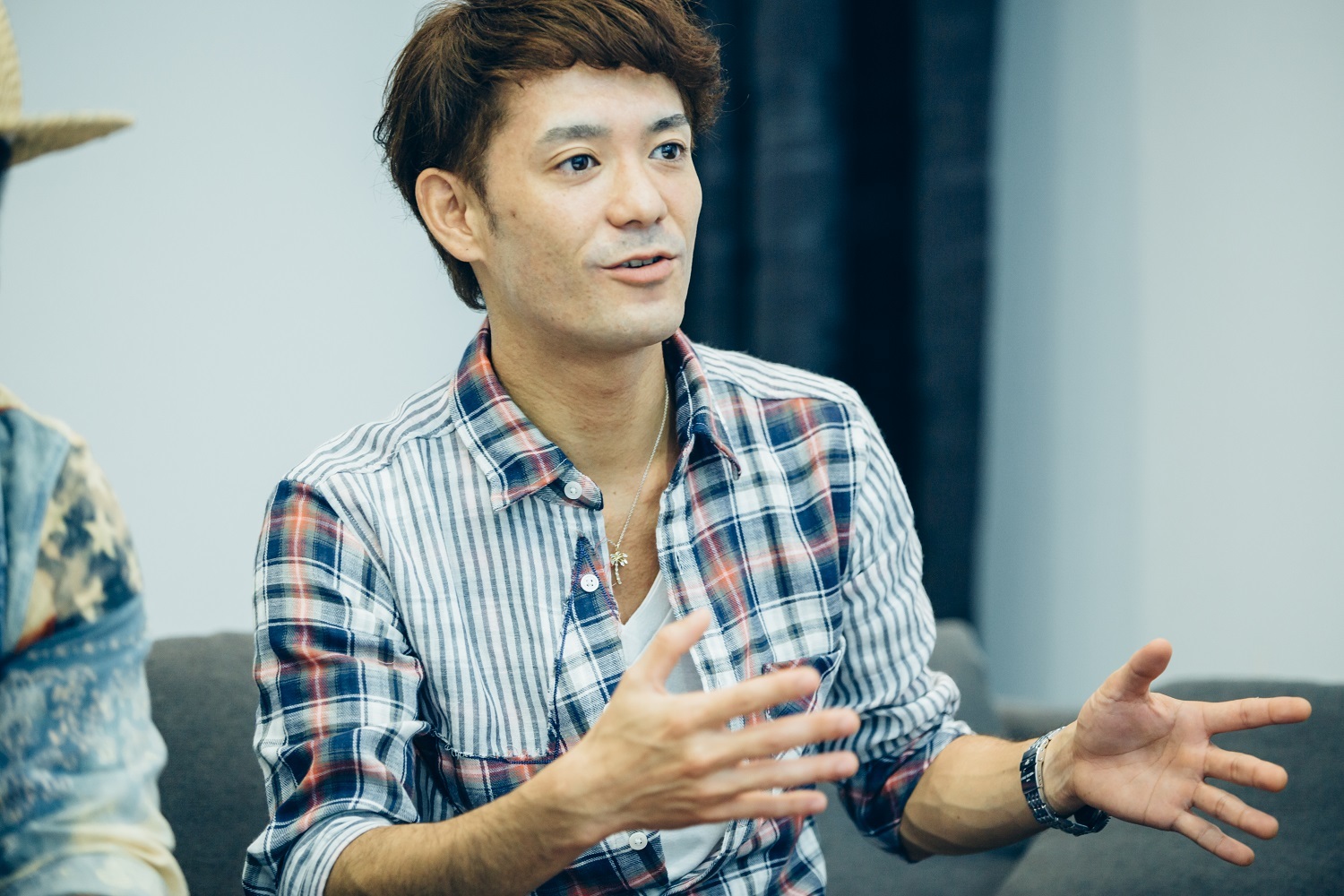 HY・新里英之　撮影＝西槇太一