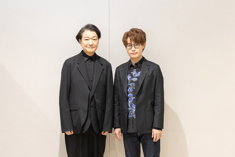 左から　白井晃、石井琢磨