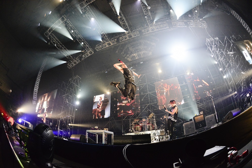 ONE OK ROCK『2015“35xxxv”JAPAN TOUR』追加公演・1日目をレポート