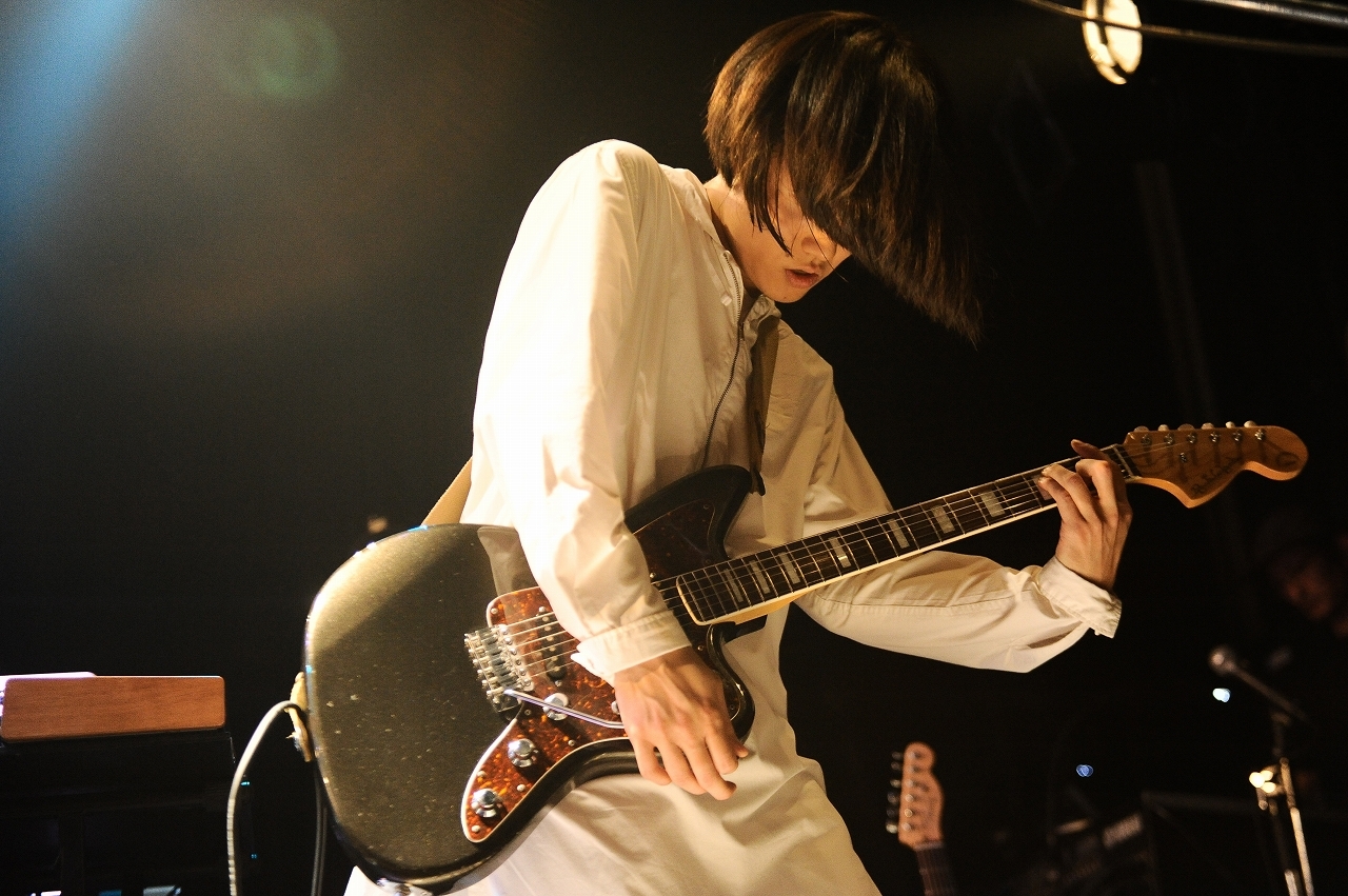 LILI LIMIT Photo by MASANORI FUJIKAWA