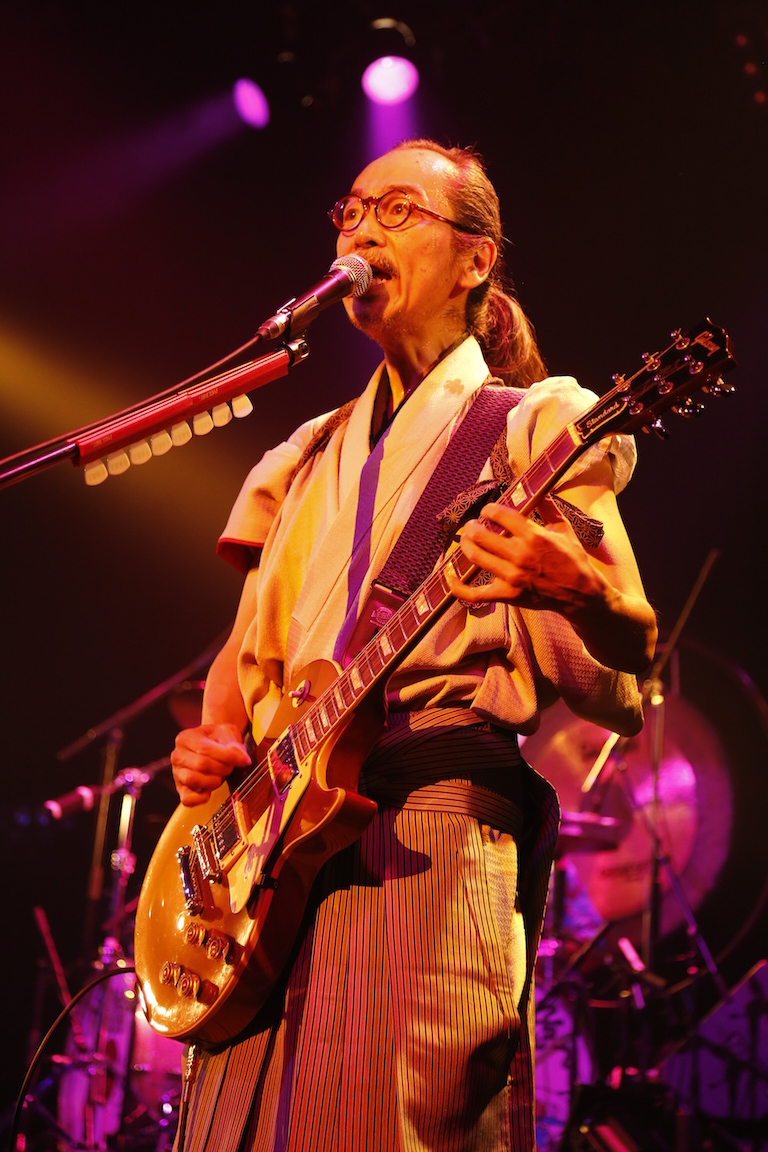 人間椅子・和嶋慎治 　PHOTO BY ほりたよしか