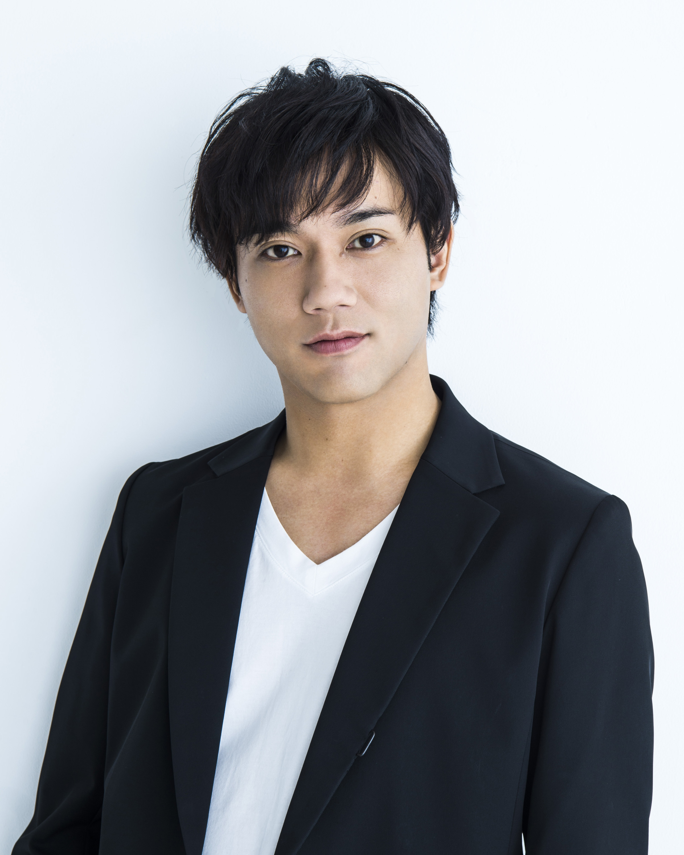 公安局刑事課三係 執行官・相田康生役：小澤雄太