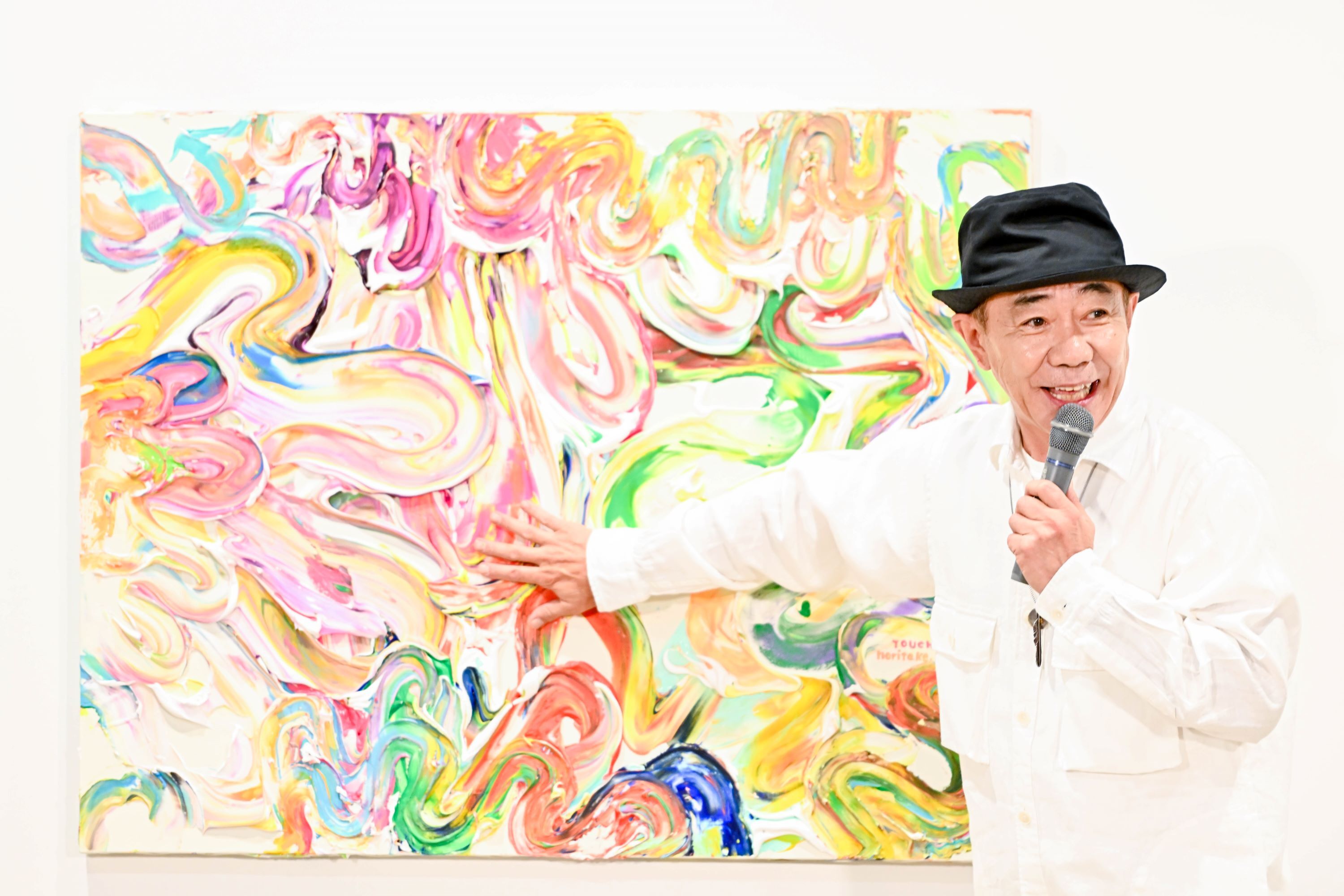 触れてよい作品には「TOUCH OK」のマークが表示されている