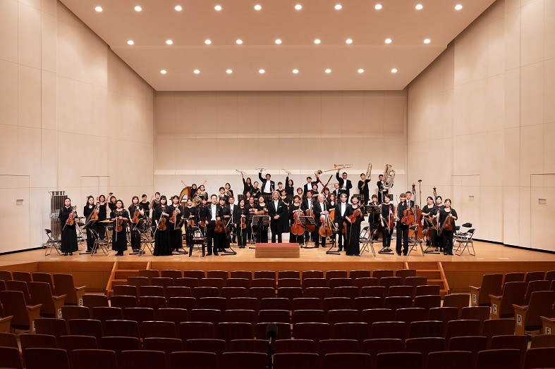 沖縄復帰50周年の年に、大阪公演が実現出来て幸せです！ 　写真提供：琉球交響楽団