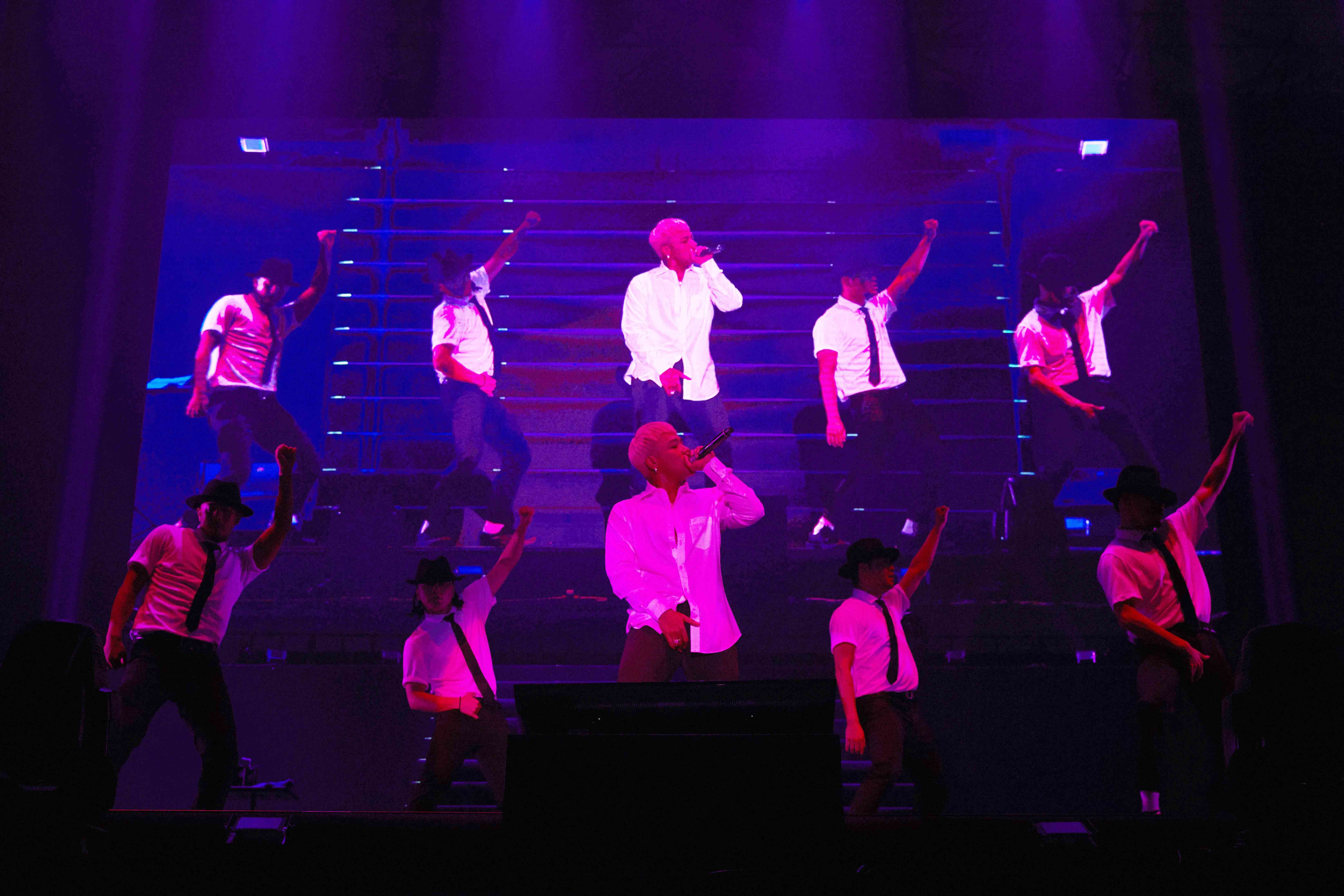 三代目 J SOUL BROTHERS・登坂広臣が初の海外単独公演で全18曲を