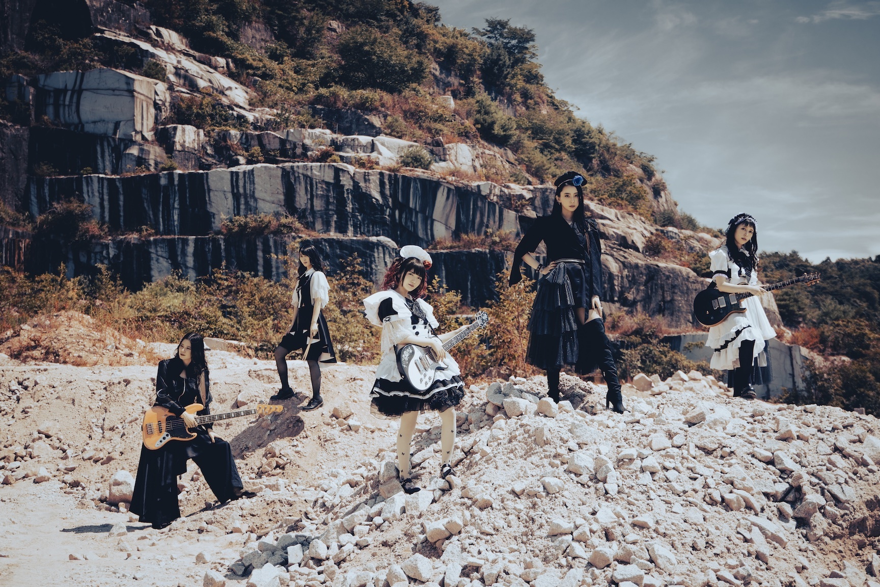 BAND-MAID　新アーティスト写真