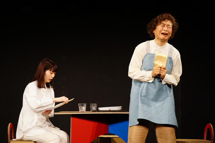 （左から）花澤桃花、明星真由美（フラワー軍団）