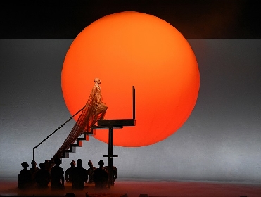 フィリップ・グラスによるオペラ作品『アクナーテン』『サティアグラハ』をスクリーンで2作品特別上映　