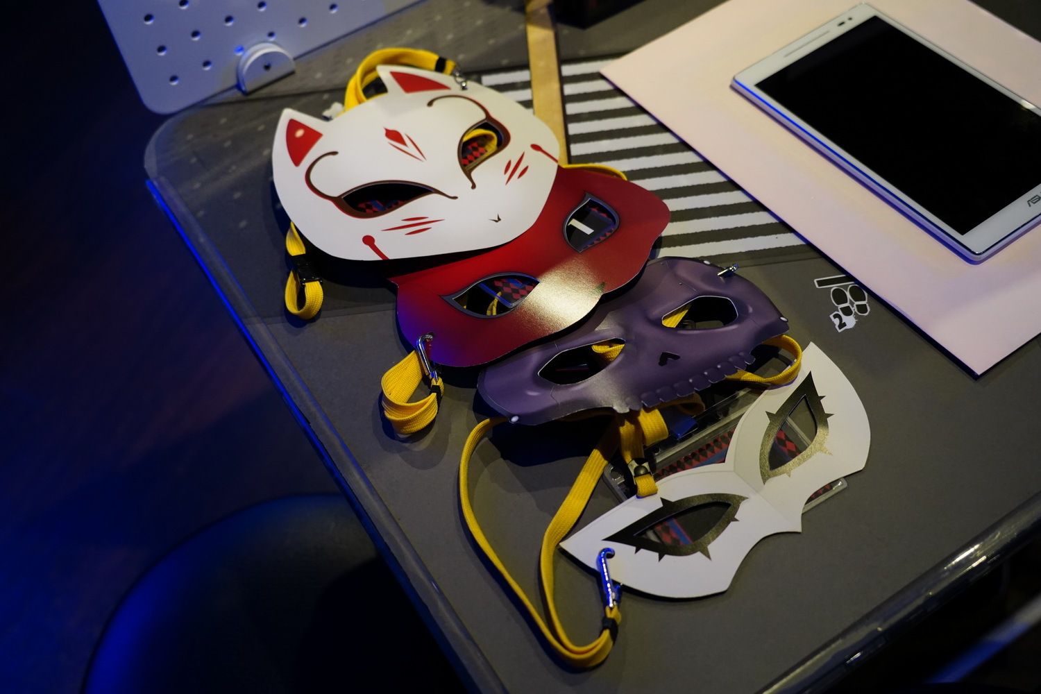 好きなキャラクターの仮面を選び、役を演じる (C)ATLUS (C)SEGA All rights reserved.(C)SCRAP