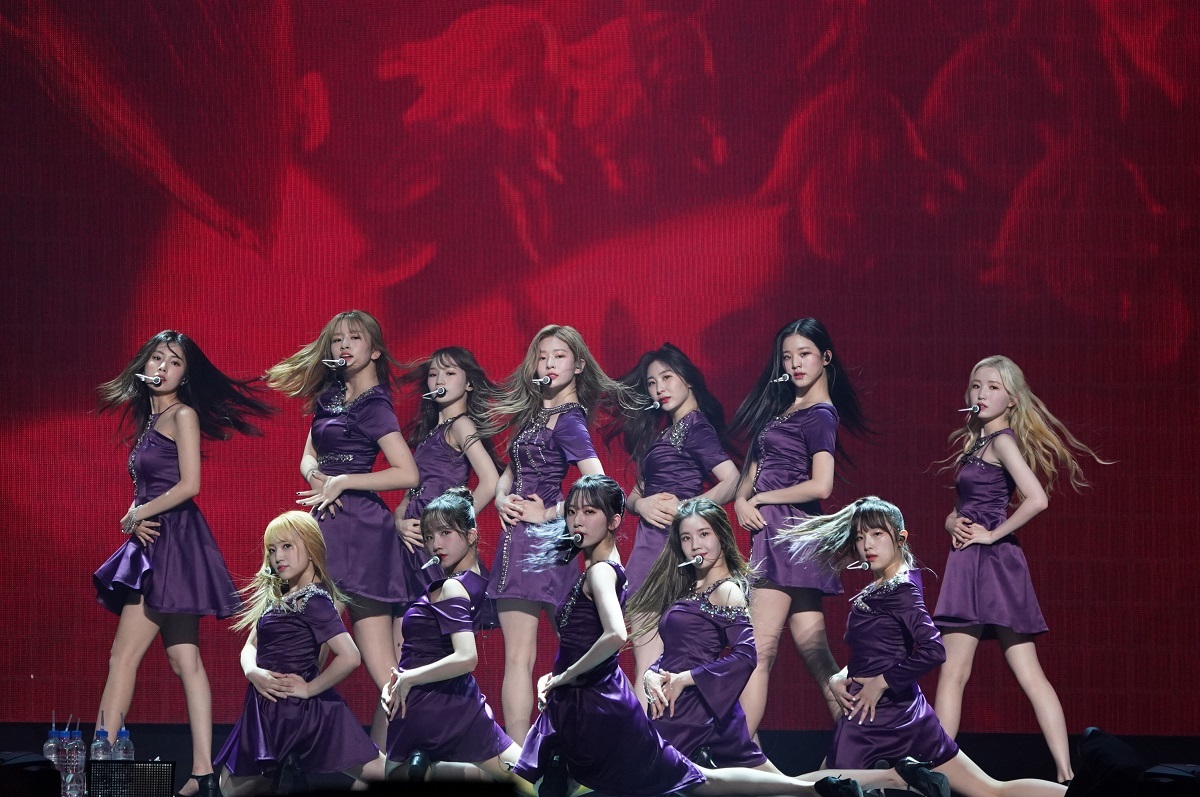 IZ*ONE (C)OFF THE RECORD