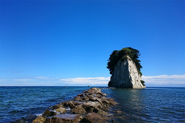 見附島