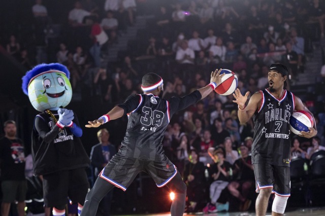 『B.LEAGUE GLOBAL INVITATIONAL 2025 B.LEAGUE UNITED vs NBL SELECT』のハーフタイムショーに登場したハーレムグローブトロッターズ