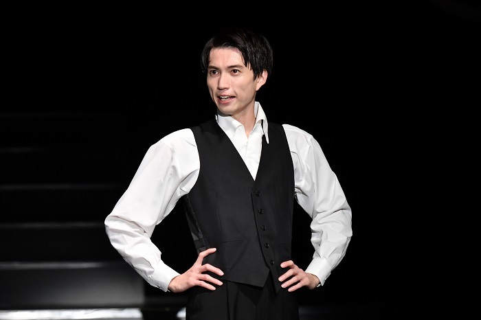 佐伯 亮 (C)2022 ArtistJapan　カメラマン：山副圭吾