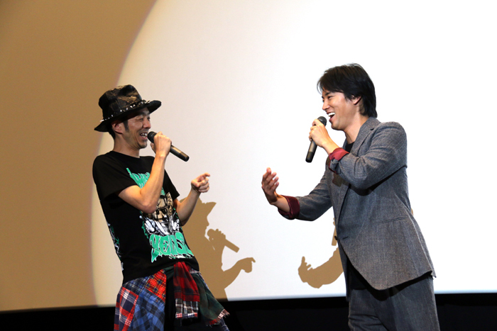 宮藤官九郎、桐谷健太「TOO YOUNG TO DIE!若くしてしぬ」