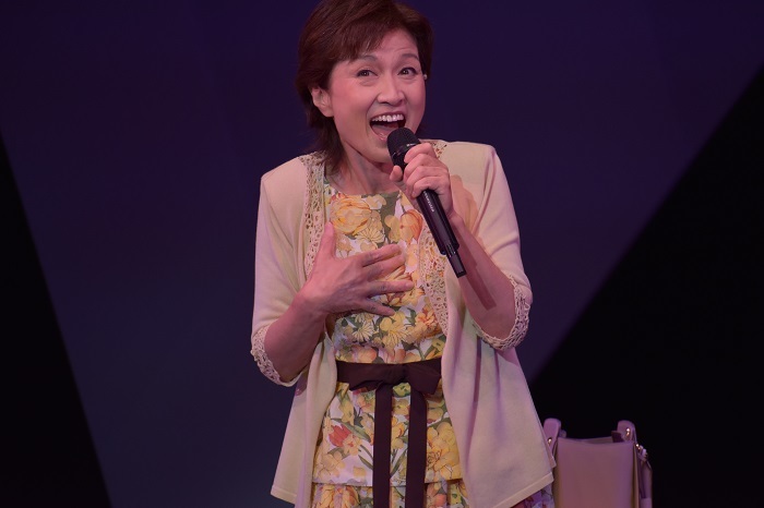 久野 綾希子