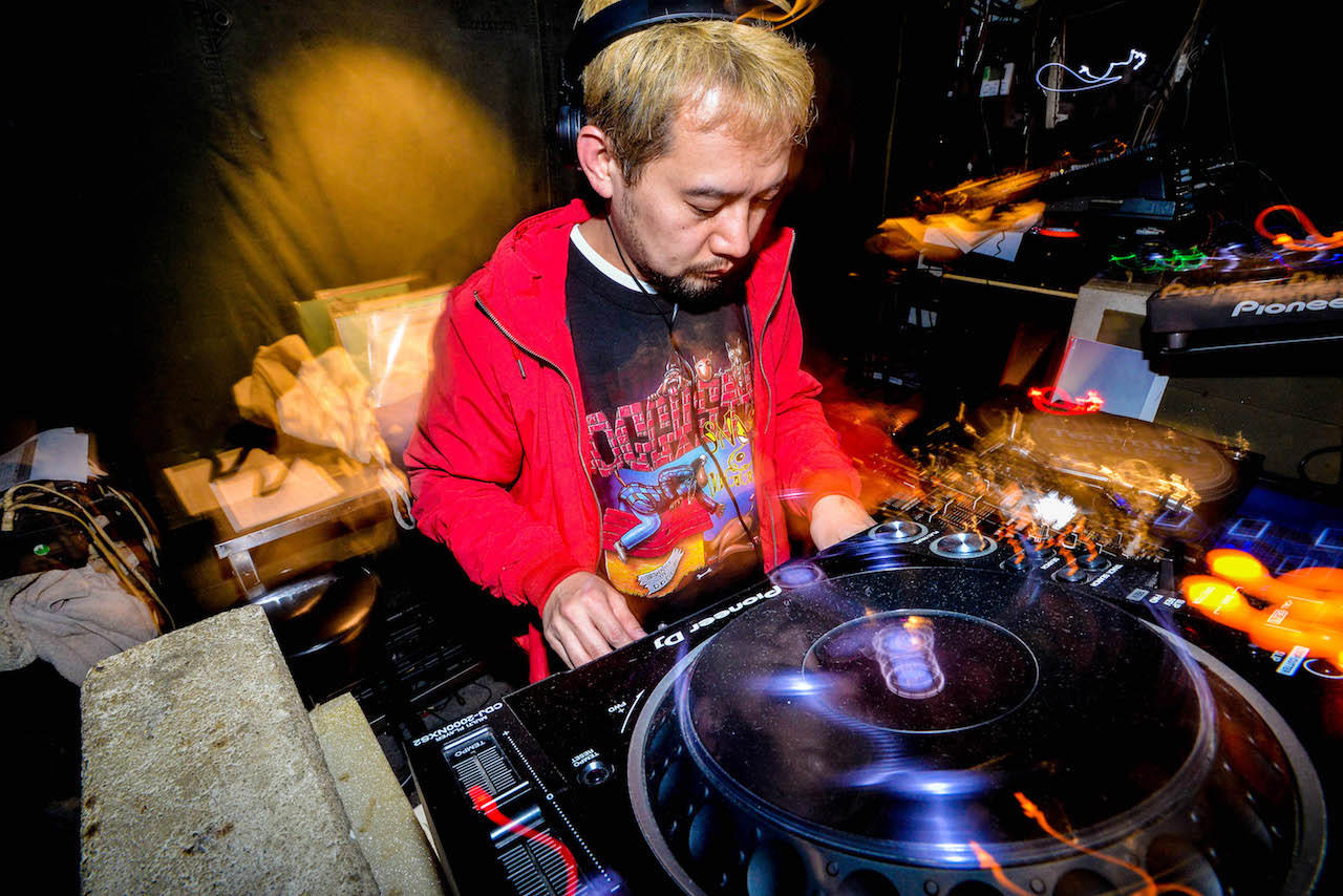 DJ DAWA (FLAKE RECORDS)　撮影＝河上良