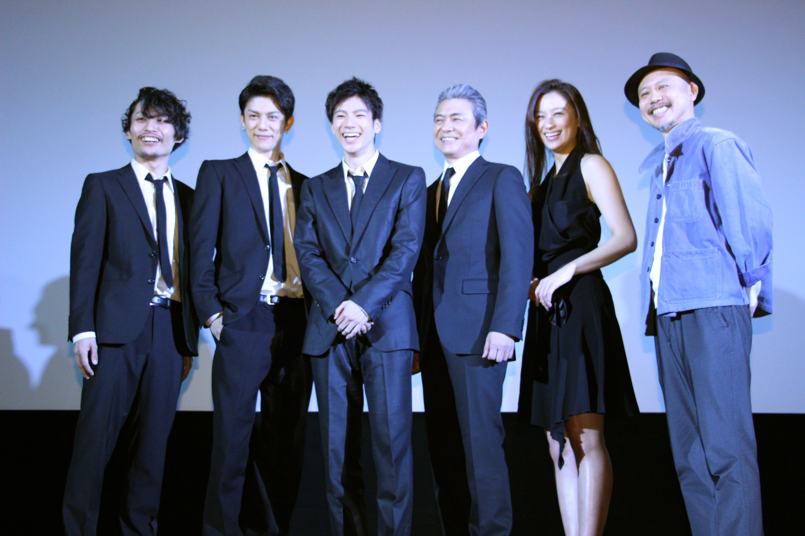 左から、ジェントル、青木玄徳、山田裕貴、升毅、高橋ユウ、元木隆史監督