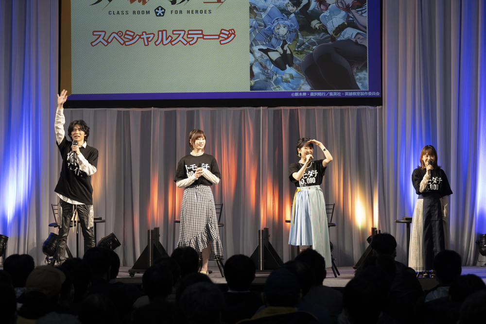 写真左から  川島零士、山田美鈴、 東山奈央、木野日菜
