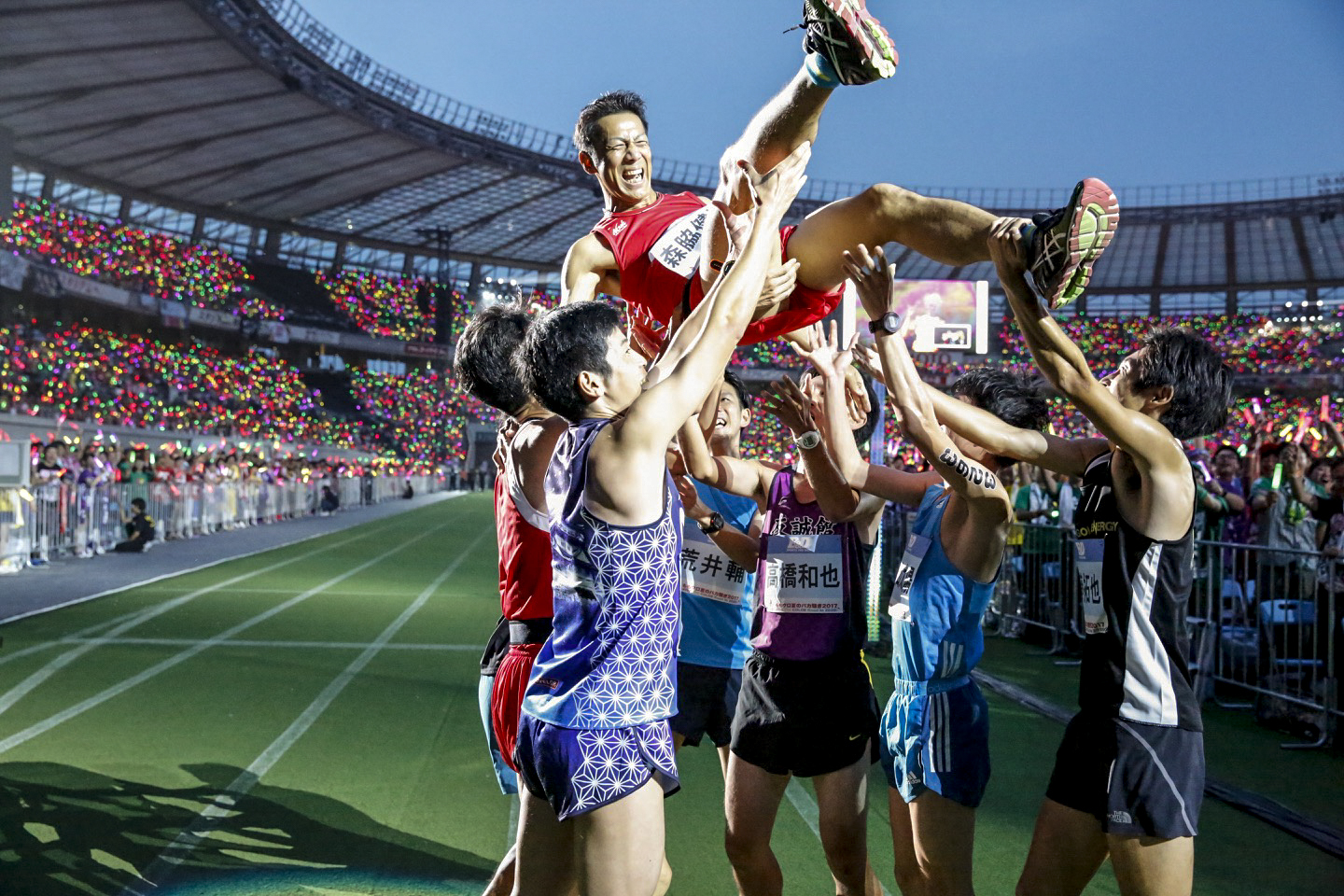 『ももクロ夏のバカ騒ぎ2017 -FIVE THE COLOR Road to 2020- 味の素スタジアム大会会場』2日目 森脇健児 Photo by HAJIME KAMIIISAKA＋Z