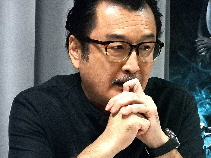 吉田鋼太郎