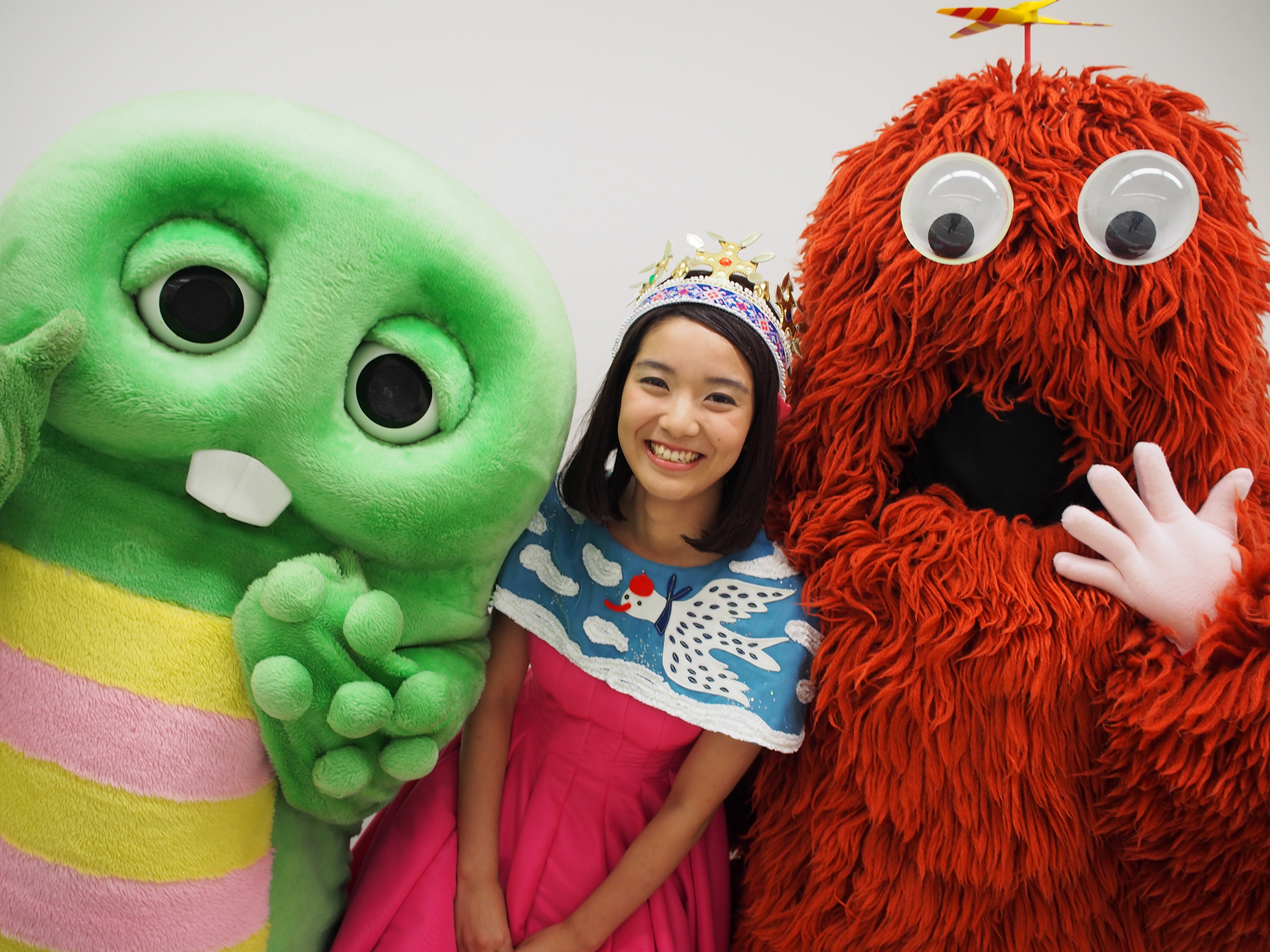 うたのおねえさんとガチャピン・ムックの「童謡ライブ」 ⓒFUJITV KIDS