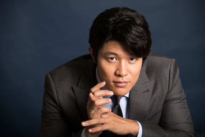 鈴木亮平　（撮影＝高橋定敬）