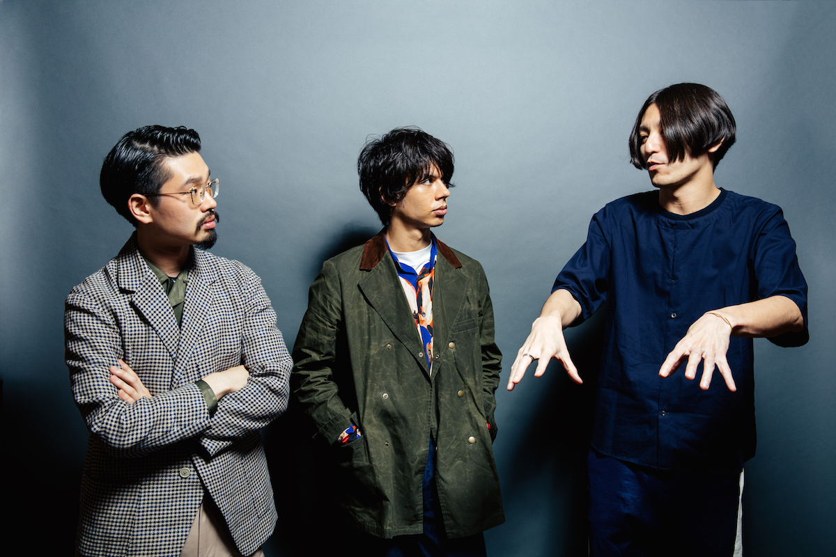 OKAMOTO'S（ハマ･オカモト、オカモトショウ）、ドレスコーズ・志磨遼平 撮影＝上山陽介