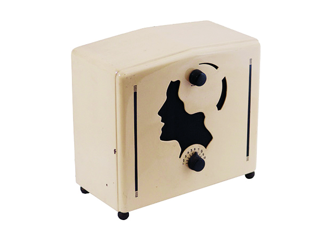 ラジオコレクション STEWART-WARNER Model R108X AN.5438-093 1933年 京都工芸繊維大学美術工芸資料館蔵