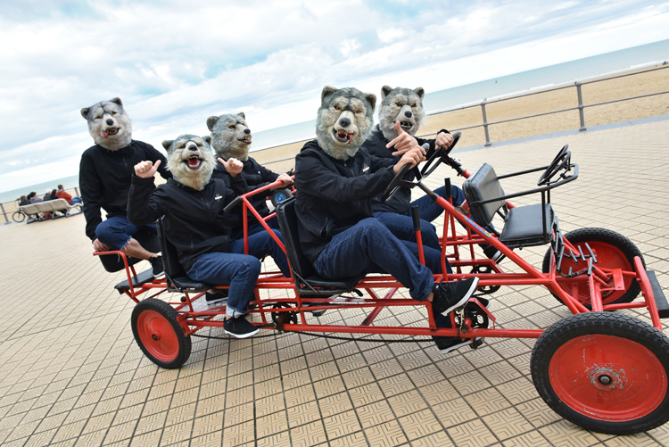 MAN WITH A MISSION、日本最北端と最南端のCDショップへ挨拶に MAN WITH A MISSION、日本最北端と最南端のCDショップへ挨拶に