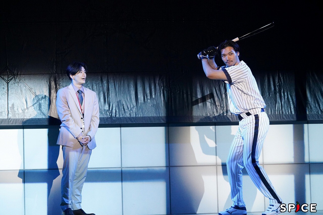 舞台『Take Me Out』2025 レジェンドチーム舞台写真  　　　　　　　　　撮影：田中亜紀